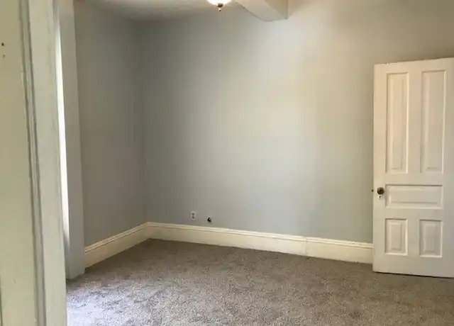 Property at 731 4th St E Unit 2, St Paul, MN, 55106, 3 beds, 1 bath, [object Object]