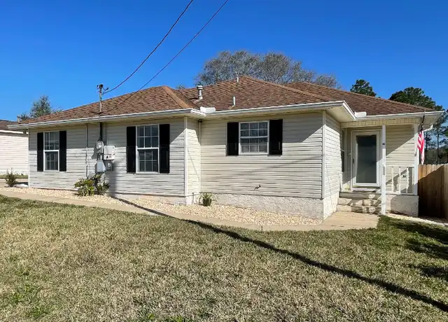 Property at 447 Apple Dr, Crestview, FL, 32536, 3 beds, 2 baths, [object Object]