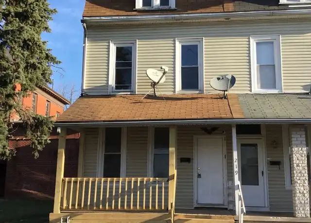 Property at 221 N Hartley St, York, PA, 17401, 5 beds, 1 bath, [object Object]