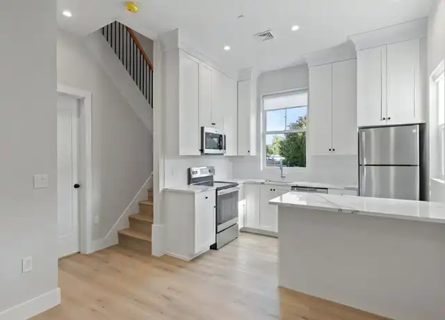Property at 186 Bedford St, Lexington, MA, 02420, 1 bed, 1 bath, [object Object]