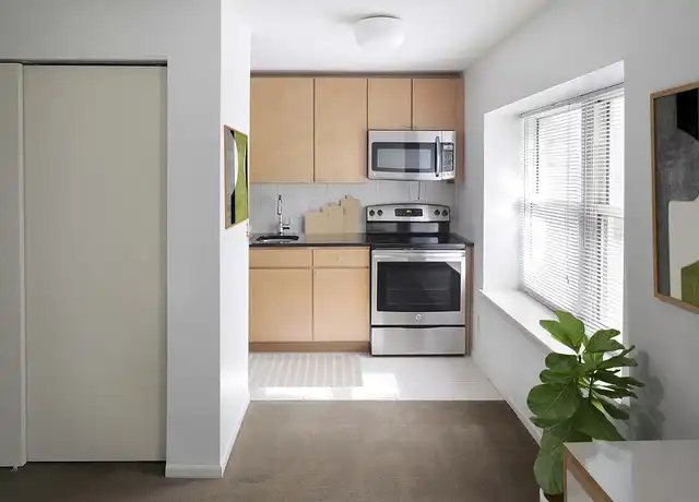 Property at Ricardo - 811 E Armour Blvd, Kansas City, MO, 64109, 0 beds, 1 bath, [object Object]
