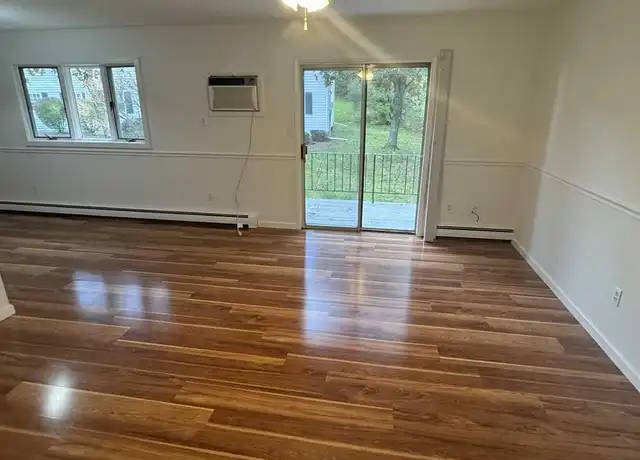 Property at 10 Field Ct Unit F, Fishkill, NY, 12524, 2 beds, 1 bath, [object Object]