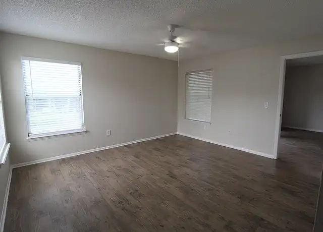 Property at 8115 45th Ct E Unit 6, Sarasota, FL, 34243, 3 beds, 2 baths, [object Object]