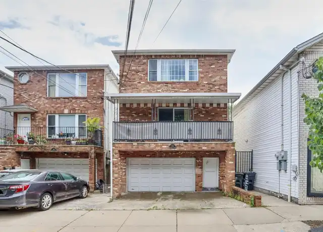 Property at 135 Jefferson Ave Unit 2, Jersey City, NJ, 07306, 3 beds, 2 baths, [object Object]