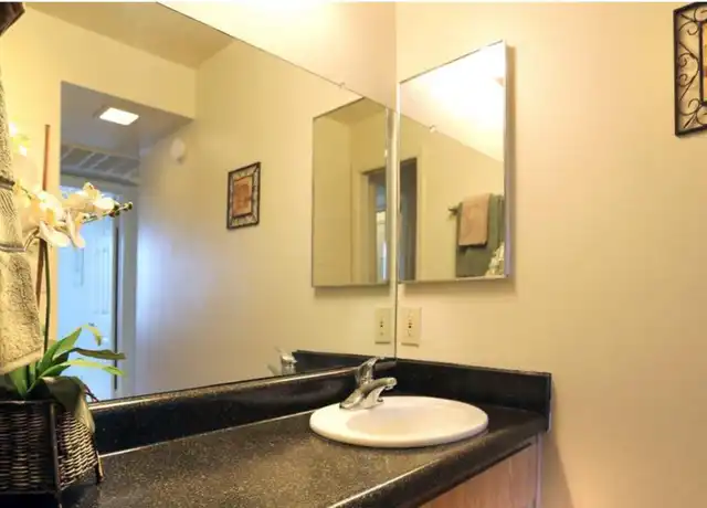 Property at 825 S River Dr Unit 217, Tempe, AZ, 85281, 1 bed, 1 bath, [object Object]