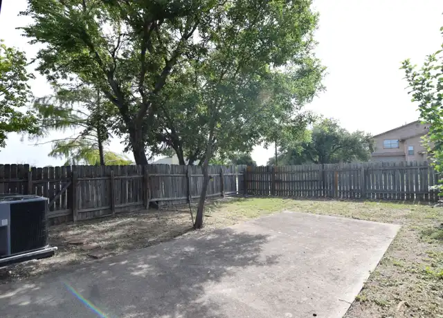 Property at 1302 Royal Crest Dr, Killeen, TX, 76549, 2 beds, 1.5 baths, [object Object]