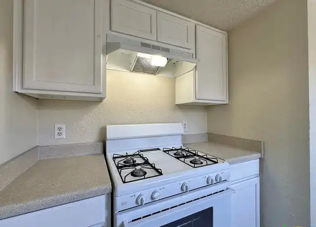 Property at 1302 Royal Crest Dr, Killeen, TX, 76549, 2 beds, 1.5 baths, [object Object]