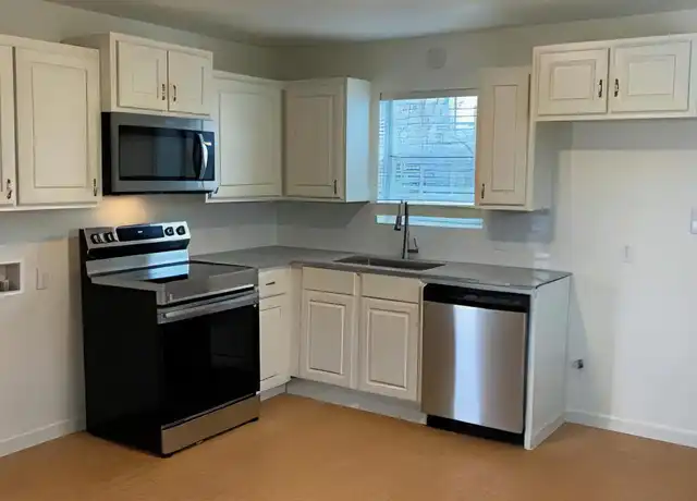 Property at 708 Union Ave, Bonham, TX, 75418, 2 beds, 1 bath, [object Object]