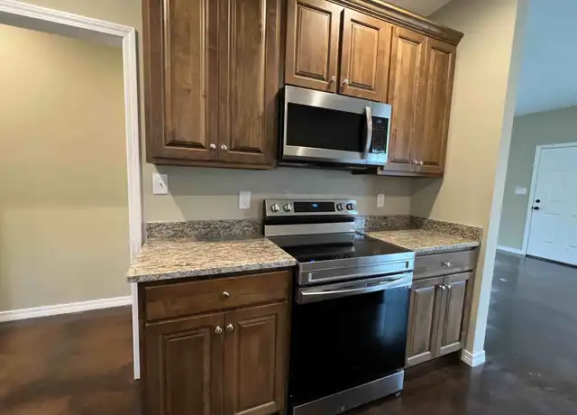 Property at 33122 Stables Dr, Daphne, AL, 36527, 3 beds, 2 baths, [object Object]