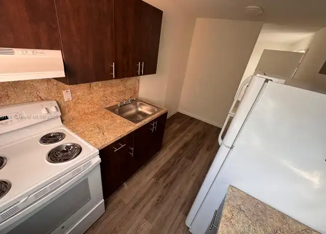 Property at 1607 NW 16th Ave Unit 3, Miami, FL, 33125, 2 beds, 1 bath, [object Object]