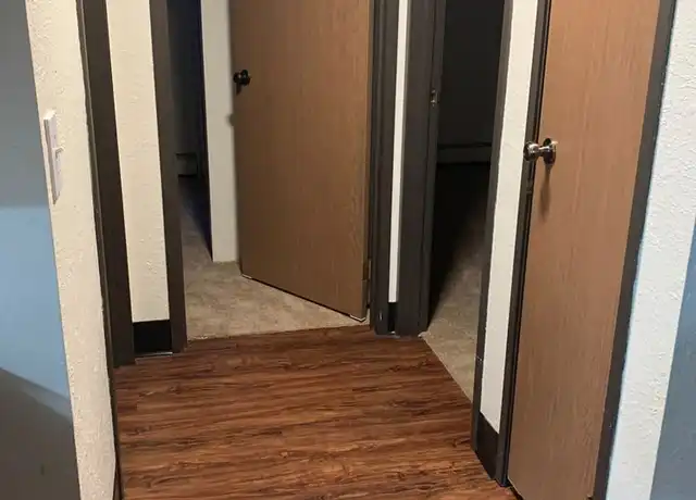 Property at 409 Valley Rd Unit 105, Appleton, WI, 54915, 2 beds, 1 bath, [object Object]