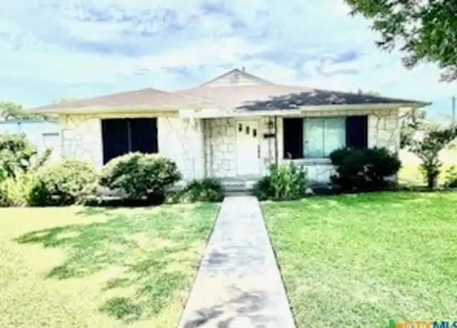 Property at 407 Knowland Ave, Victoria, TX, 77901, 2 beds, 2 baths, [object Object]