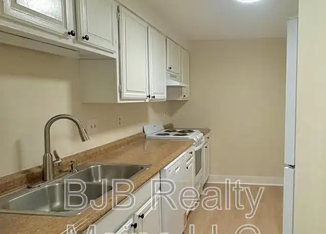 Property at 6 Oregon Ave Unit 11, Old Orchard Beach, ME, 04064, 1 bed, 1 bath, [object Object]