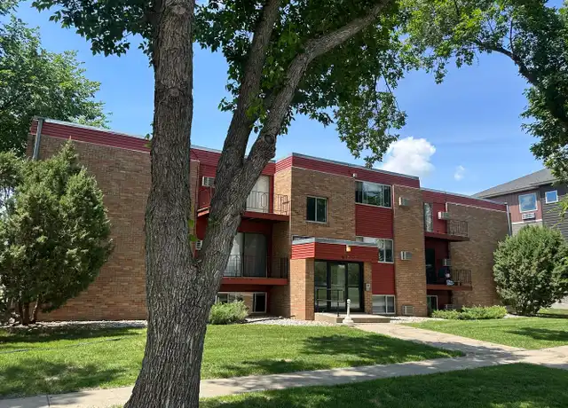Property at 902 15th St N Unit 18, Fargo, ND, 58102, 2 beds, 1 bath, [object Object]