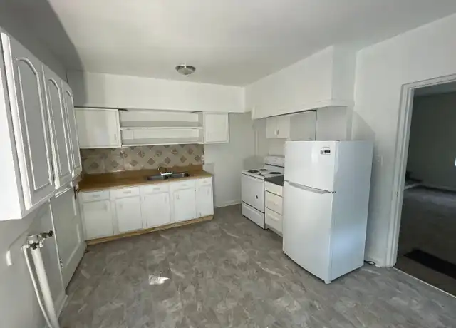 Property at 1105 Crest Ave Unit 1103, Birmingham, AL, 35209, 2 beds, 1 bath, [object Object]