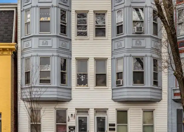 Property at 127 E Washington St Unit 2, Hagerstown, MD, 21740, 3 beds, 1 bath, [object Object]