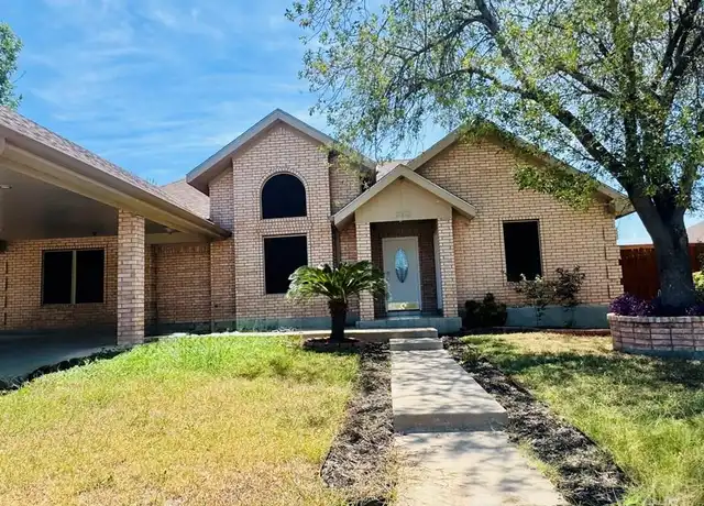 Property at 2212 Willow Trl, Eagle Pass, TX, 78852, 4 beds, 2 baths, [object Object]