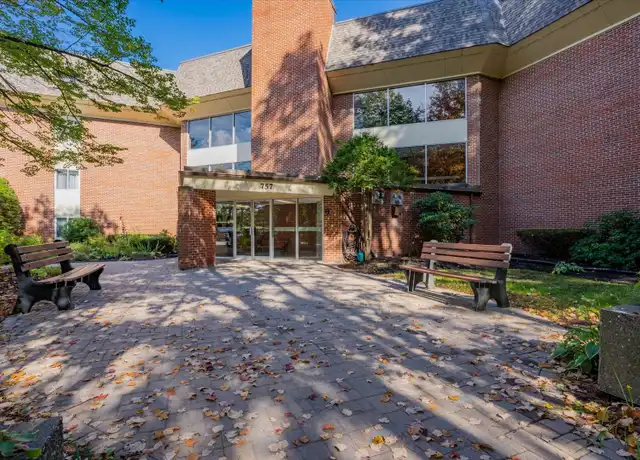 Property at 757 Main St #25, South Portland, ME, 04106, 2 beds, 1 bath, [object Object]