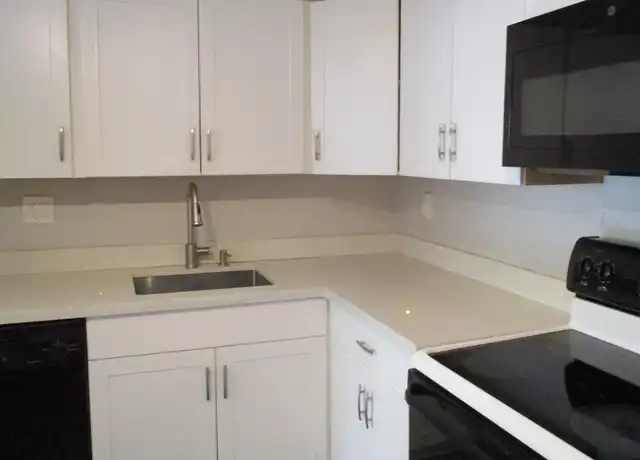 Property at 2731 Taft St #201, Hollywood, FL, 33020, 1 bed, 1.5 baths, [object Object]