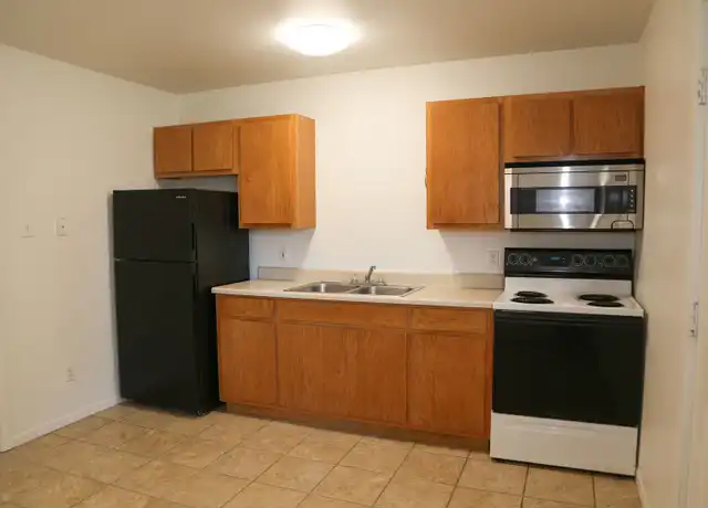 Property at Trinity Apartments - 1431 W Hyman St, Stephenville, TX, 76401, 1 bed, 1 bath, [object Object]