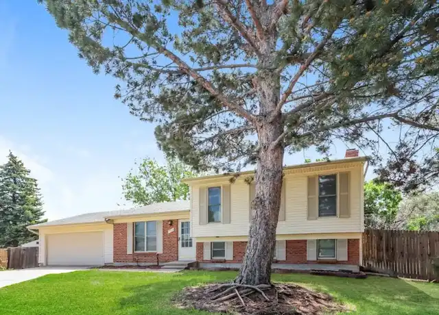 Property at 17768 E Montana Pl Unit 11, Aurora, CO, 80017, 4 beds, 2 baths, [object Object]