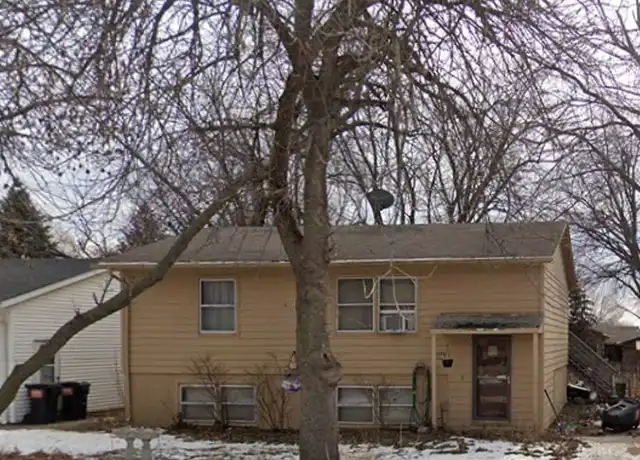 Property at 605 E Maple St, Harrisburg, SD, 57032, 2 beds, 1 bath, [object Object]