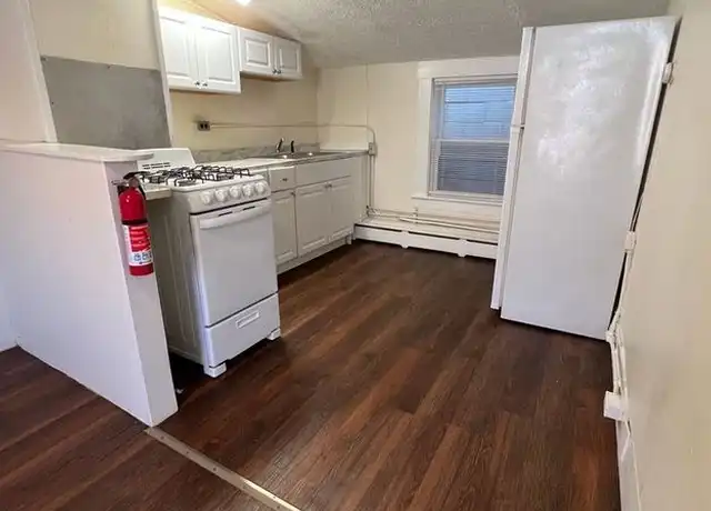 Property at 89 S Main St Unit 4, White River Junction, VT, 05001, 1 bed, 1 bath, [object Object]