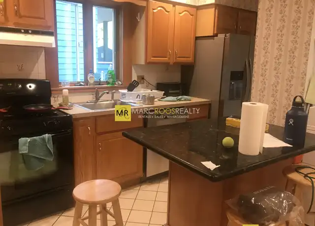 Property at 24 Chetwynd Rd Unit 1, Somerville, MA, 02144, 4 beds, 1 bath, [object Object]