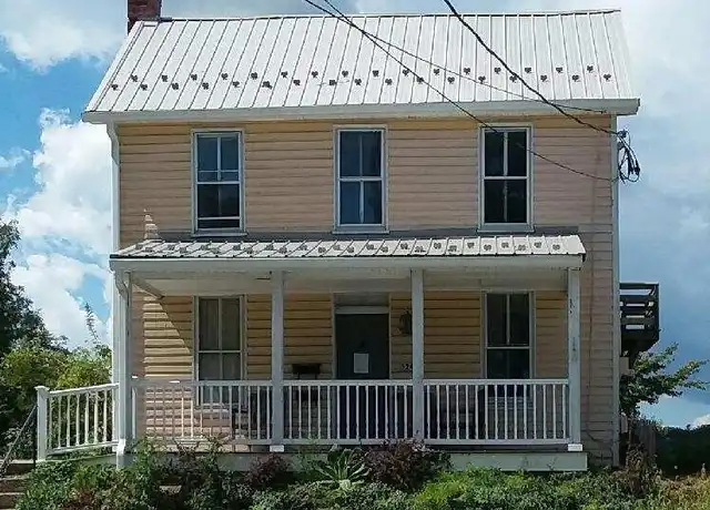 Property at 524 Carlisle St Apt 1, Gettysburg, PA, 17325, 1 bed, 1 bath, [object Object]