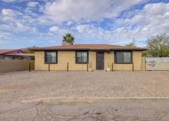 Property at 449 E Lester St, Tucson, AZ, 85705, 4 beds, 2 baths, [object Object]