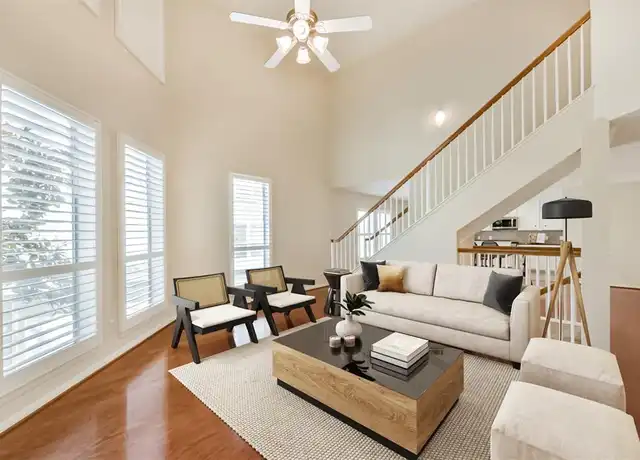Property at 1289 W 17th St, Houston, TX, 77008, 2 beds, 2 baths, [object Object]