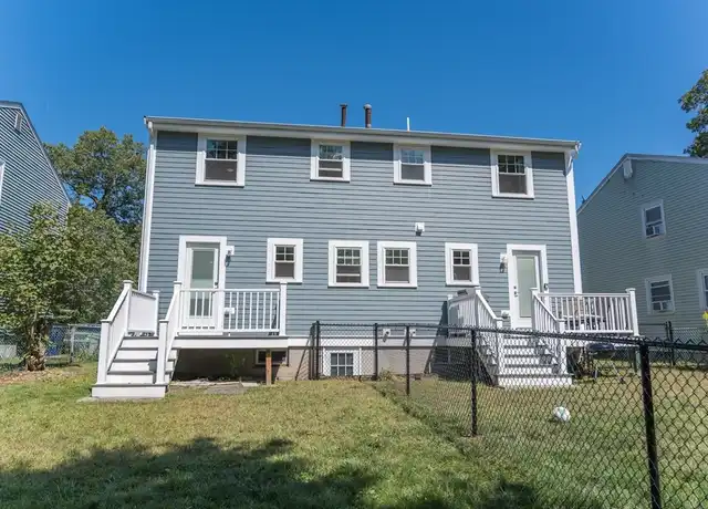 Property at 27 Ledge Hill Rd Unit A, West Roxbury, MA, 02132, 2 beds, 1.5 baths, [object Object]