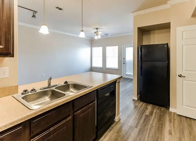 Property at 924 E Emory St, Lubbock, TX, 79403, 1-2 bed, 1-2 bath, [object Object]