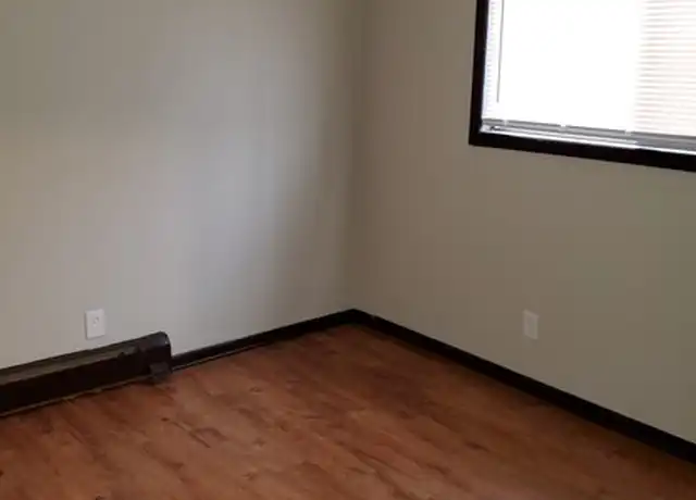 Property at 306 Cook Ave E Unit 202, St Paul, MN, 55130, 1 bed, 1 bath, [object Object]