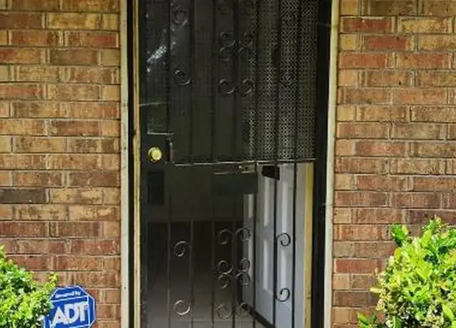 Property at 257 Peyton Pl SW, Atlanta, GA, 30311, 2 beds, 2 baths, [object Object]