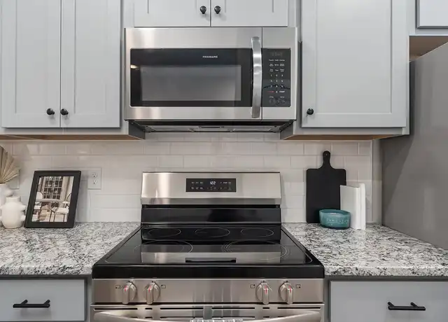 Property at Wrightsville Townes - 5500 Wrightsville Ave, Wilmington, NC, 28403, 2-3 beds, 2.5 baths, [object Object]