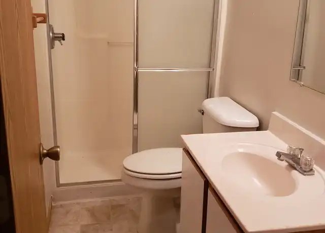 Property at 325 W 36th Street Ter, Sedalia, MO, 65301, 1 bed, 1 bath, [object Object]