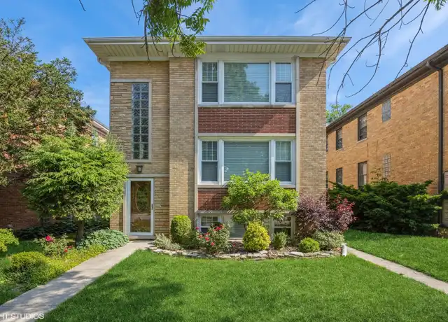 Property at 96 Forest Ave Unit 2, Riverside, IL, 60546, 2 beds, 1 bath, [object Object]