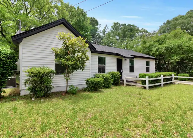 Property at 395 W Griffith Ave, Crestview, FL, 32536, 3 beds, 1 bath, [object Object]