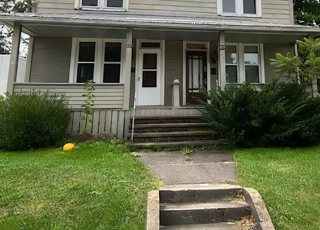 Property at 284 E Ohio Ave, Sebring, OH, 44672, 2 beds, 1 bath, [object Object]