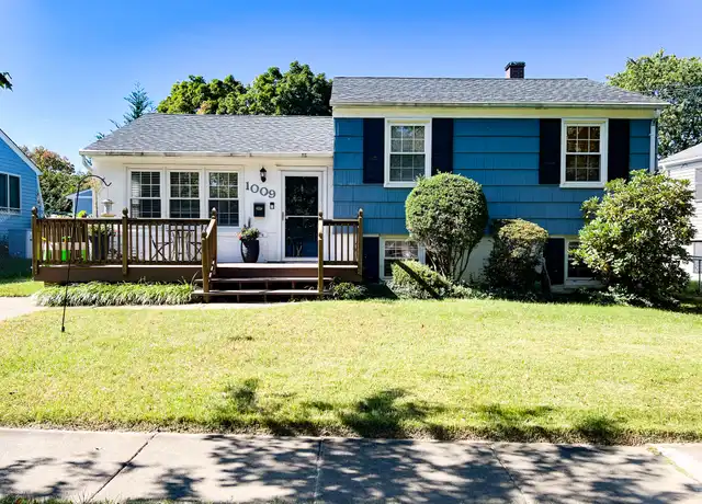 Property at 1009 Kennon Ct Unit A1, Rockville, MD, 20851, 3 beds, 2 baths, [object Object]