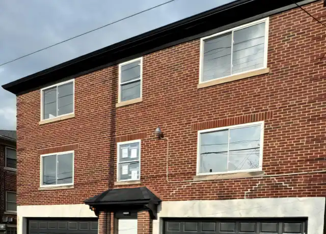 Property at 2992 W McMicken Ave Unit 2, Cincinnati, OH, 45225, 1 bed, 1 bath, [object Object]