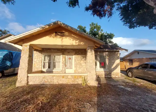 Property at 2713 5th St W, Bradenton, FL, 34205, 3 beds, 2 baths, [object Object]