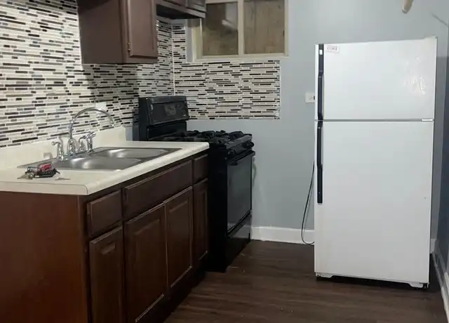 Property at 3001 W 19th St Unit 3001-Garden, Chicago, IL, 60623, 2 beds, 1 bath, [object Object]