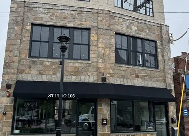 Property at 105 Pleasant St Unit 2, Weymouth, MA, 02190, 2 beds, 1.5 baths, [object Object]