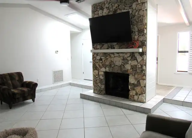 Property at 945 Bramble Bush Cir W, Port Orange, FL, 32127, 3 beds, 2 baths, [object Object]