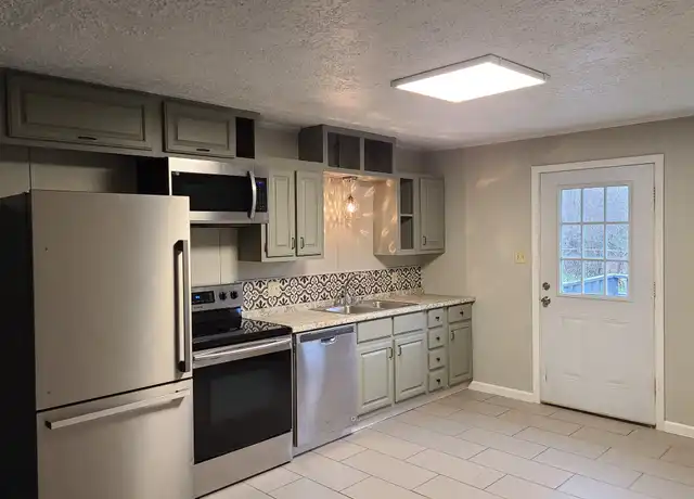 Property at 105 Parrish St Unit A, Martin, TN, 38237, 2 beds, 2 baths, [object Object]