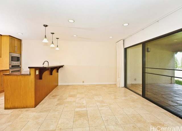 Photo of 350 Kaelepulu Dr #401, Kailua, HI 96734