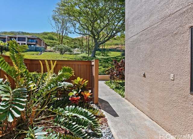 Photo of 350 Kaelepulu Dr #401, Kailua, HI 96734