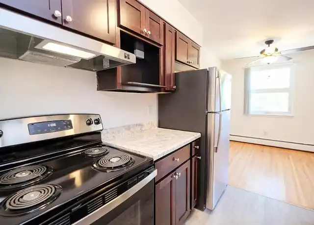 Property at Knollwood Estates - 3520 Aquila Cir, St Louis Park, MN, 55426, 2 beds, 1 bath, [object Object]